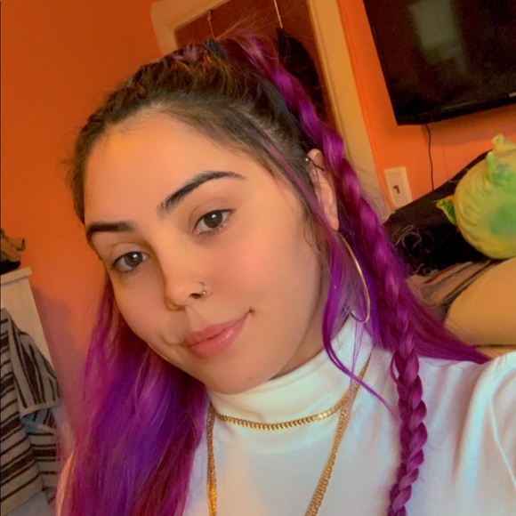 Meet your Posher, Monika - Picture 1 of 1